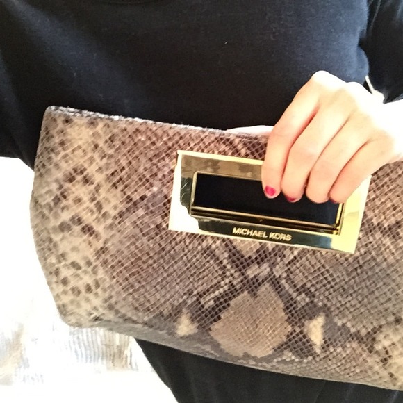 Michael Kors clutch - Picture 2 of 2