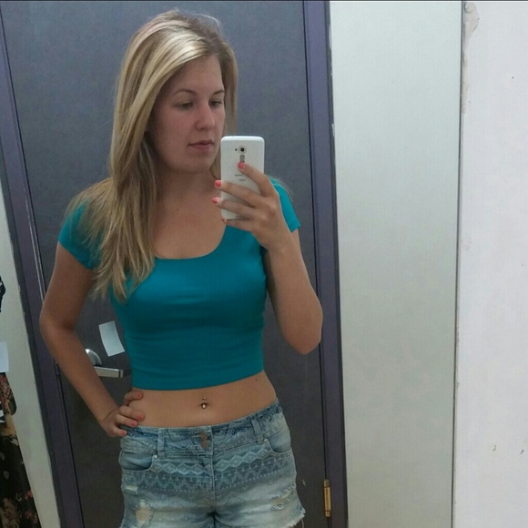 New teal crop top!