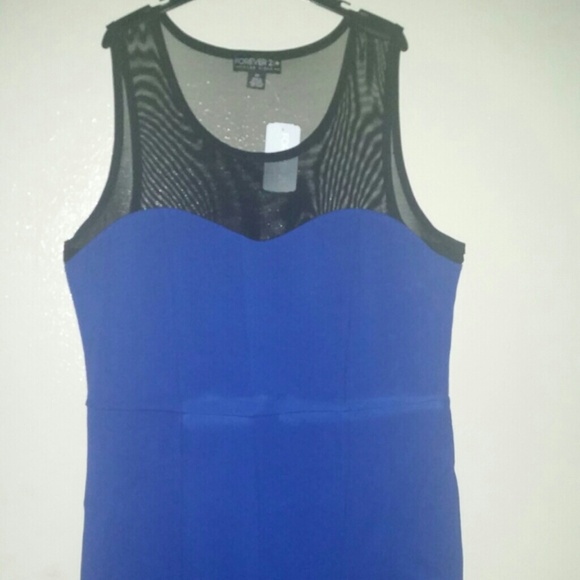 Dress - Picture 3 of 3