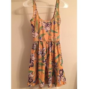 ❌SOLD❌Zara Floral dress