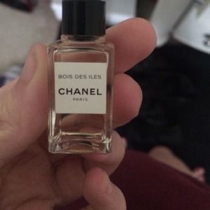 Mini Chanel perfum