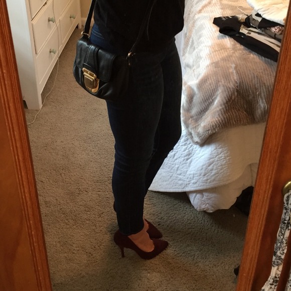 black Michael Kors crossbody - Picture 2 of 3