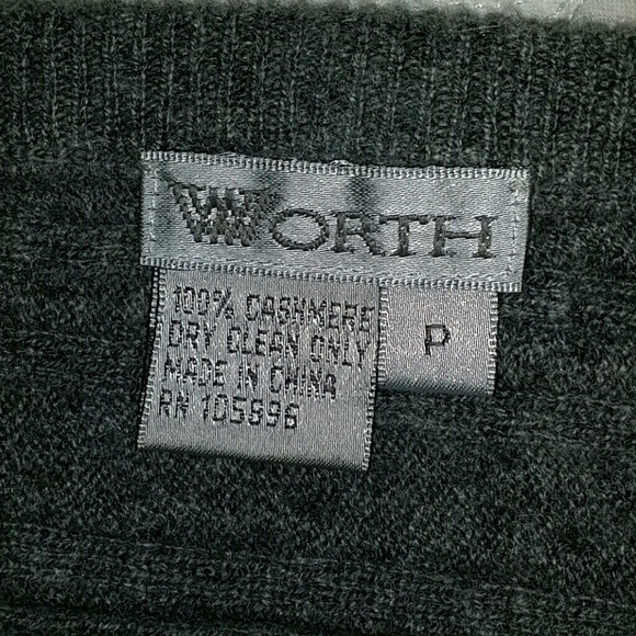 SOLD100% Cashmere Gray Super soft  one arm sweater - Picture 3 of 3