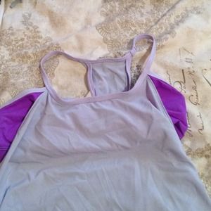 Lululemon rank with built in shelf bra