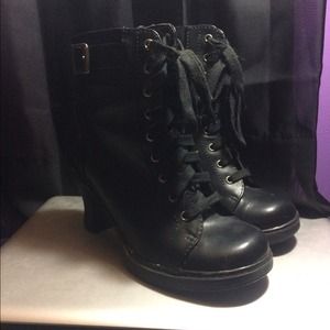 Mudd heel boots