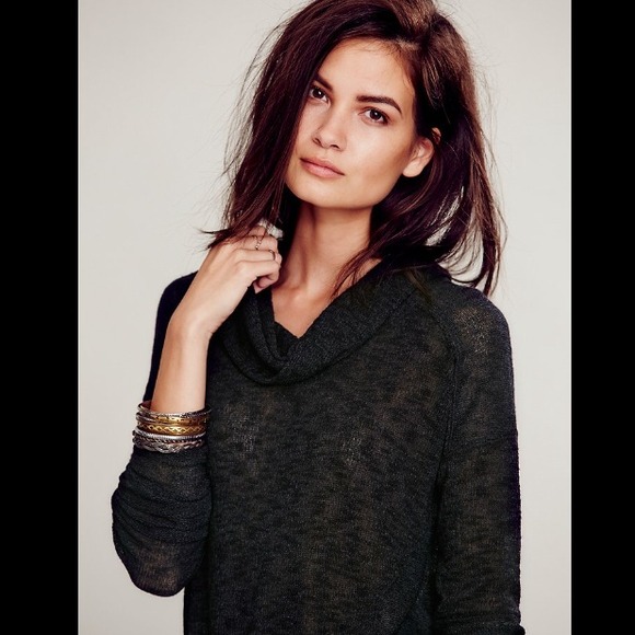 💜bundled Free People slouchy cowl neck pullover - Picture 3 of 4