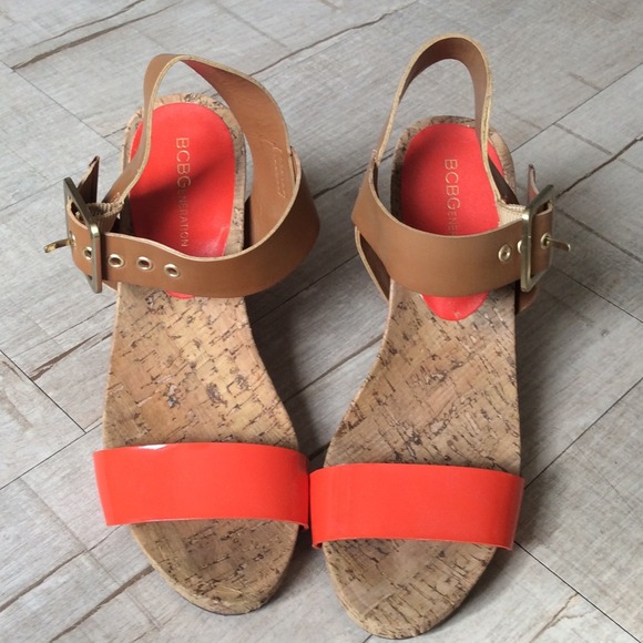 🚫 SOLD💗 BCBG Wedges cork/coral 💗 - Picture 2 of 4