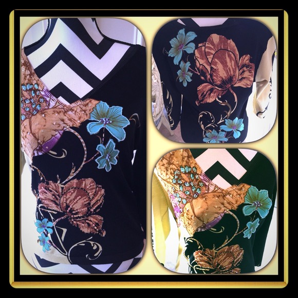 🎉Vertigo Paris Gorgeous Top🎉 On Sale