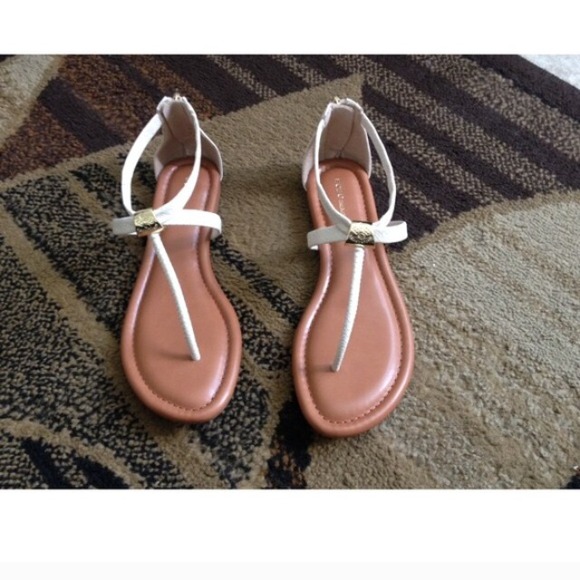 ❌SOLD❌BCBG sandals