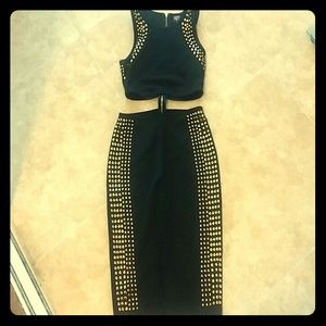 Crop-top and pencil skirt