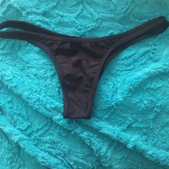 🚫SOLD Black Brazilian bikini - Picture 1 of 2