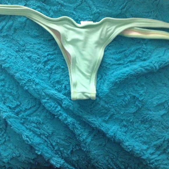 🚫SOLD Brazilian bikini - Picture 2 of 2