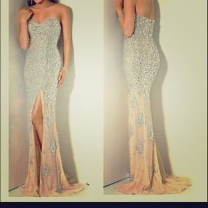 Jovani 79159 gold size 6