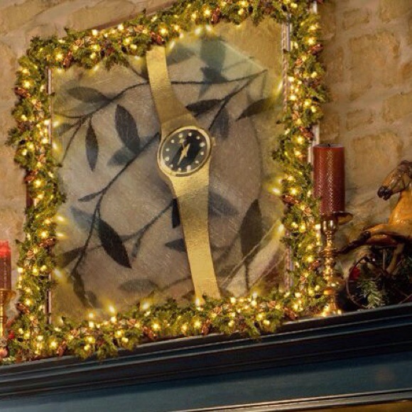 VINTAGE Seiko Watch Goldtone  w/4 rhinestones