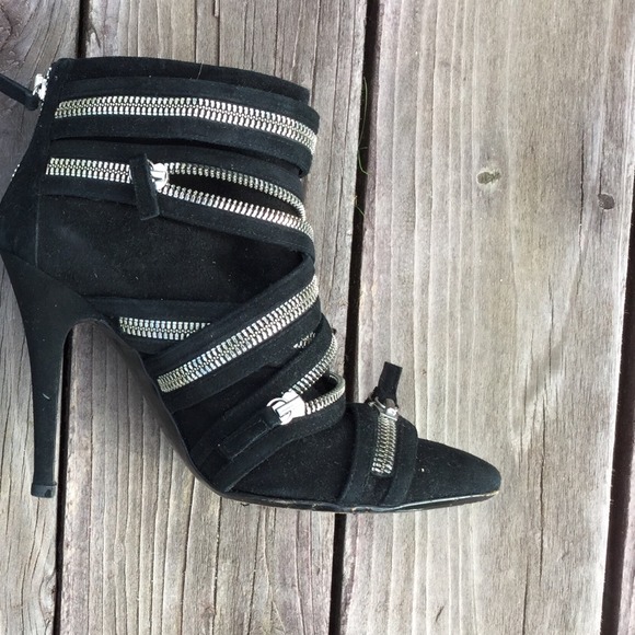 Last Chanceโ๏ธBalmain Paris booties, Host Pick ๐ - Picture 4 of 4