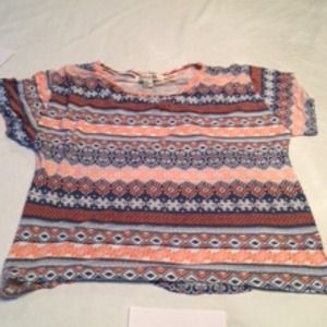 Forever 21 Aztec print tshirt