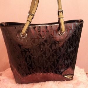 !👑Micheal kors handbag💢NO TRADE 💢