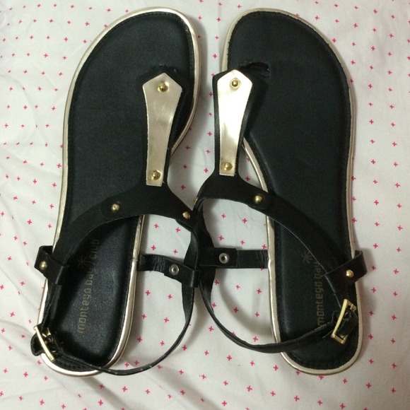 Sandles