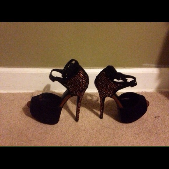 Cute stylish heels 😍👠