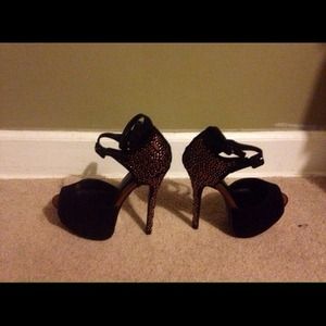 Cute stylish heels 😍👠