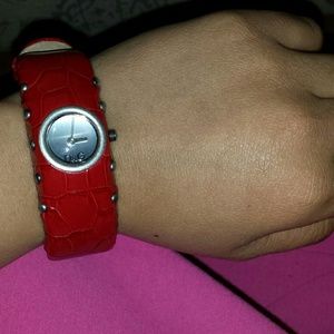 Red D&G aunthentic watch.