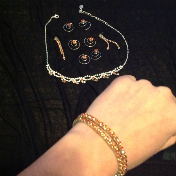Jewelry - Picture 2 of 2
