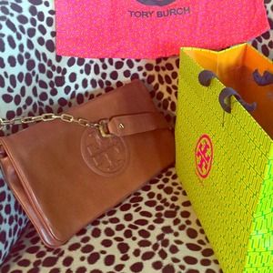 Tory Burch Bombe Reva Clutch bag. Authentic.