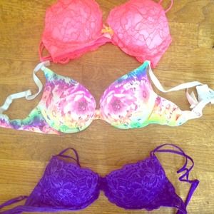 3 Victoria secret bras!!!! Best offer!