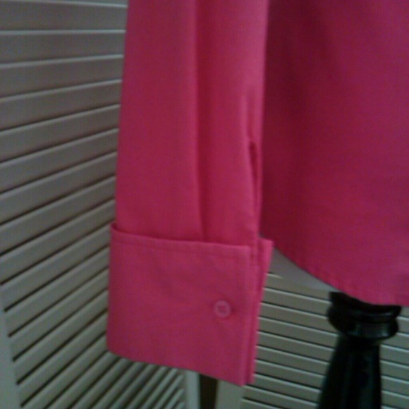 Sold in bundle- Worthington Business Top - Picture 3 of 3