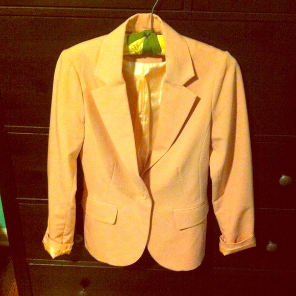 Forever 21 Jackets & Blazers - 💛 Petal Pink Blazer