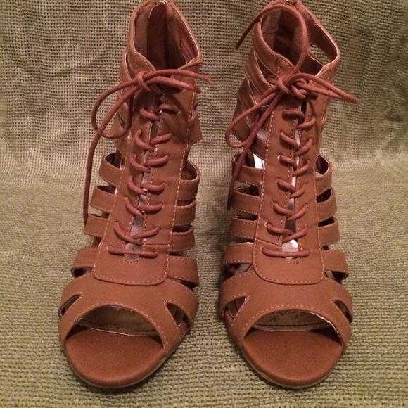 🐼🐼Bamboo Brown Heels🐼🐼