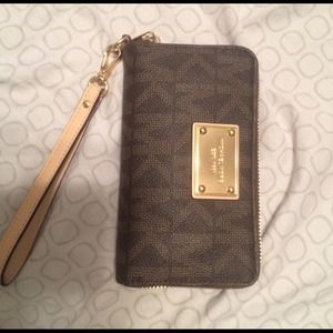 🔷REDUCED🔷 Michael Kors clutch