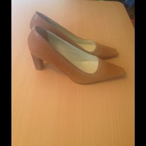 Ralph Lauren Heels, tote bag/box Beige worn once.