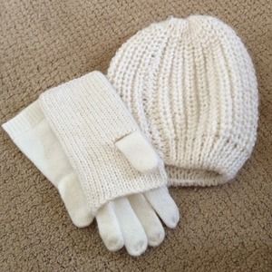 Matching beanie and gloves with removable sleeves!