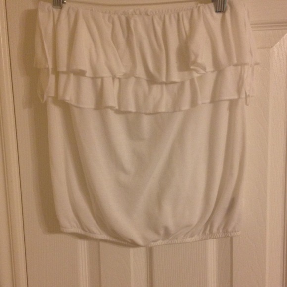 white ruffle top - Picture 2 of 3