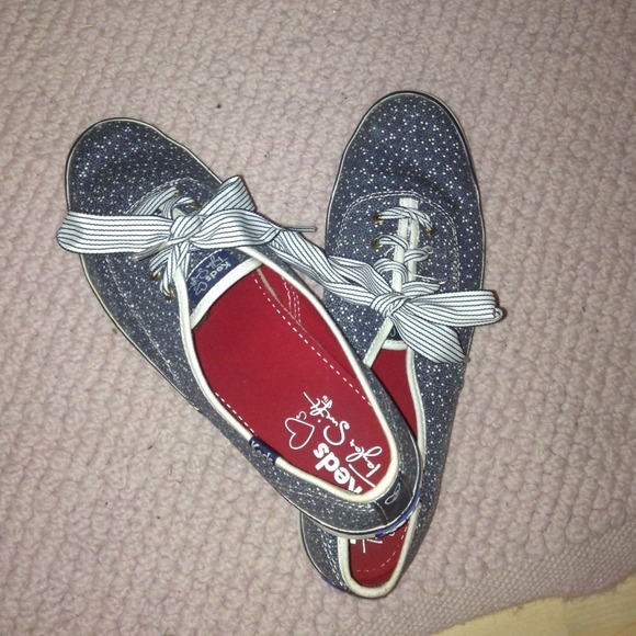 Seller photo, Poshmark