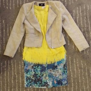 Sold as Closet-Close-Out Bundle!!