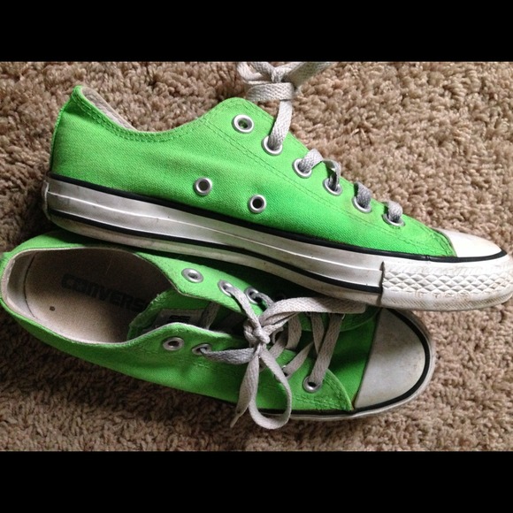 Lime green Converse size 7 only worn a few times