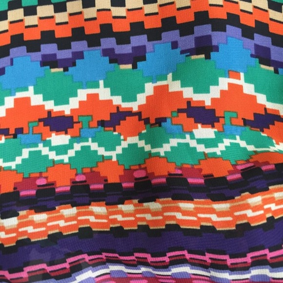 SOLD Wonderland Honolulu Pom Pom Crop Top - Picture 2 of 3