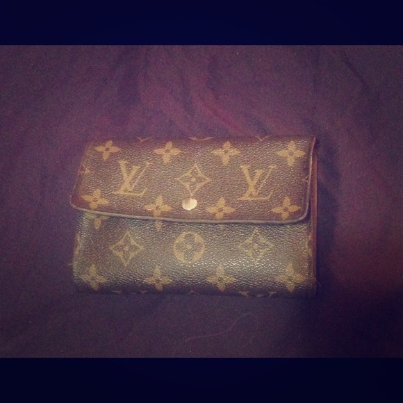 Authentic Louis Vuitton Wallet.