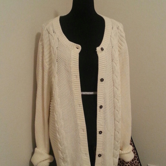 Brand New Tommy Hilaire Sweater