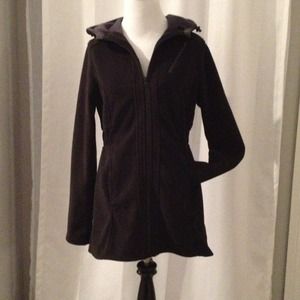 ATHLETA  warm weather jacket Size S. new
