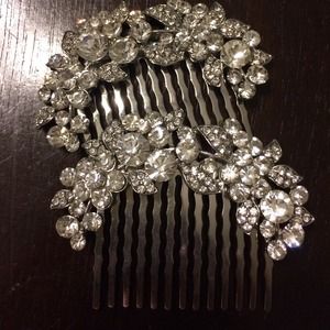 Set of 2 hair combs floral design