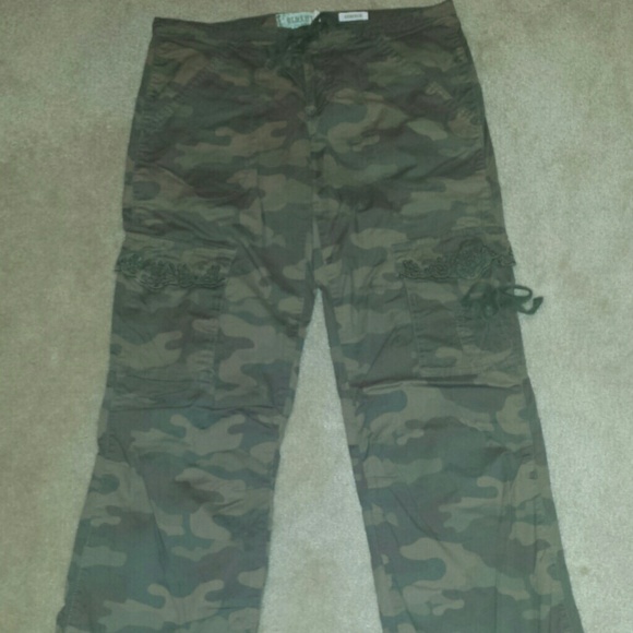 Old Navy Camo Cargo Pants Size 0