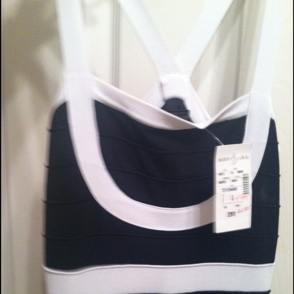 Dress - Picture 3 of 3