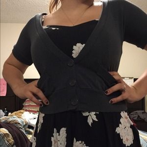 Grey cropped cardigan.