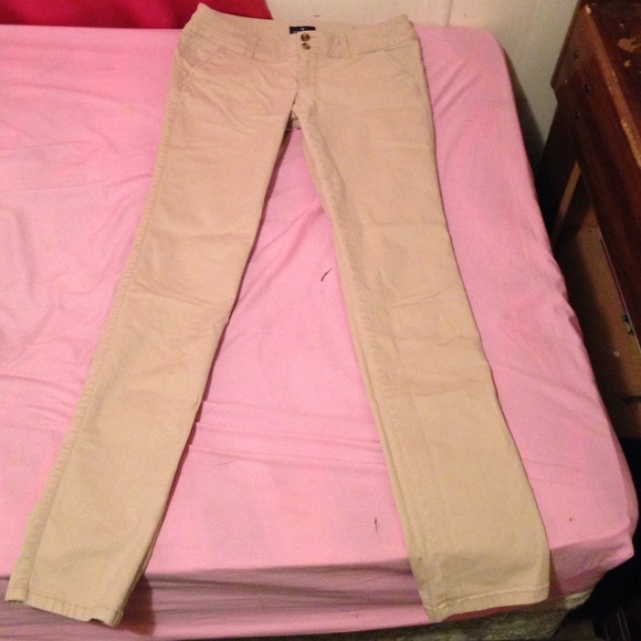 American Eagle Skinny Khaki Pants