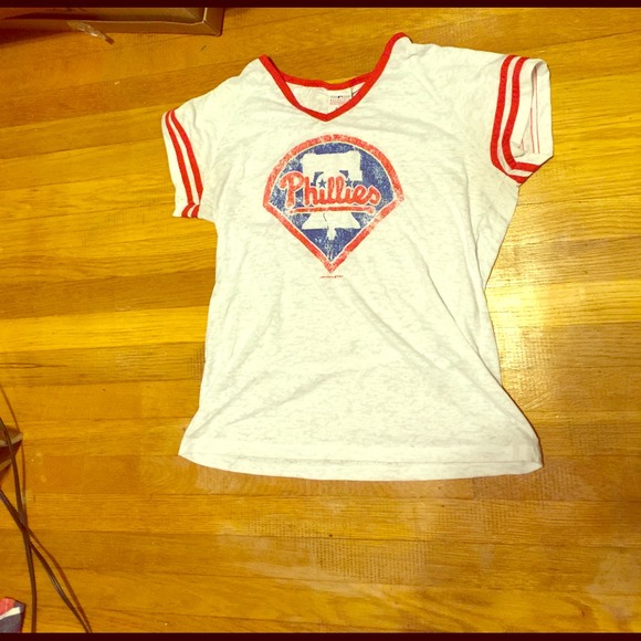 Phillies t-shirt