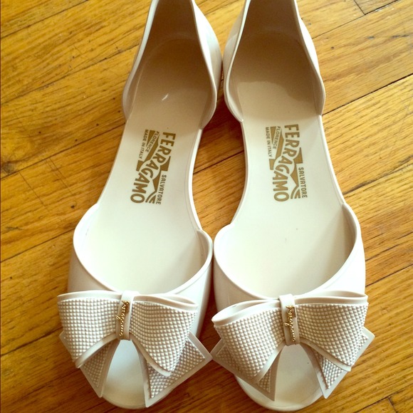 Salvatore Ferragamo Barbados Rubber Bow Flats