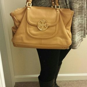 Tory Burch Amanda Hobo